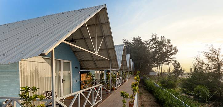 The Experience of Lakeside and Island Weddings