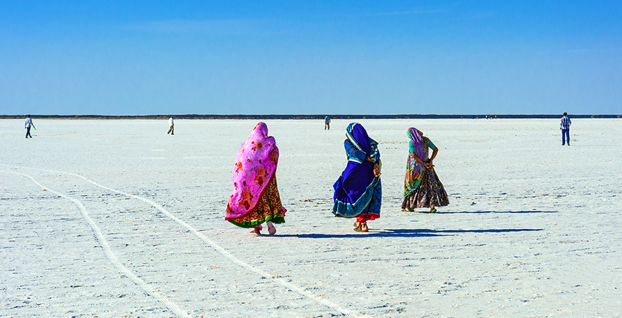 Travel Tips for First-Time Visitors - WRR