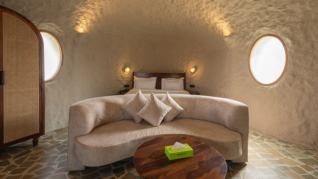 Accomadation in Jawai Caves Resort