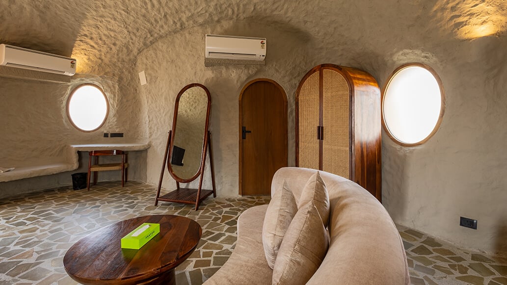 Accomadation in Jawai Caves Resort